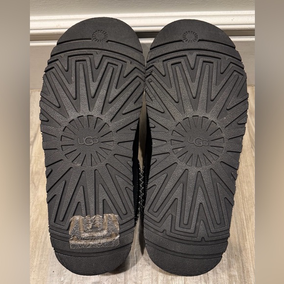 UGG Tazz Black Suede Platform Clogs - Picture 7 of 7